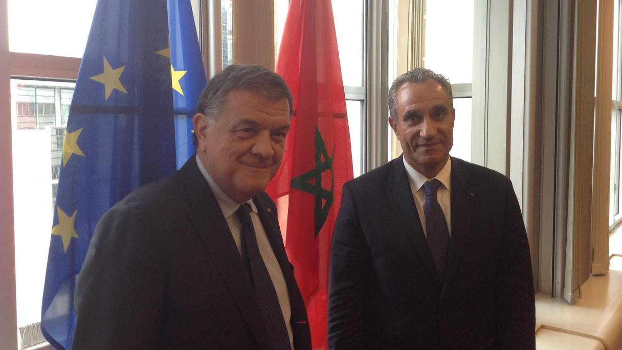 Le conseiller Abderrahim Atmon et l'eurodéputé l'italien Pierre Antonio Panzeri.
